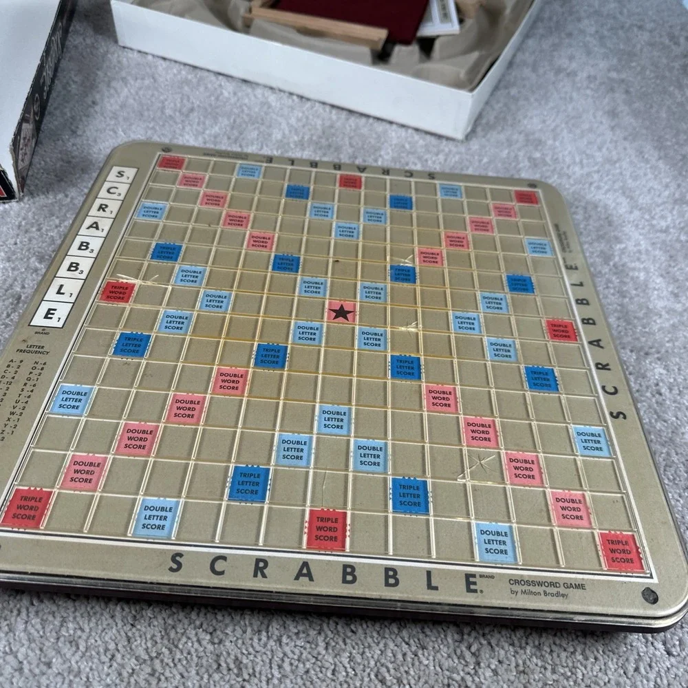 Scrabble 1989 Complete Deluxe Rotation Turntable Board Game MISSING LETTERS